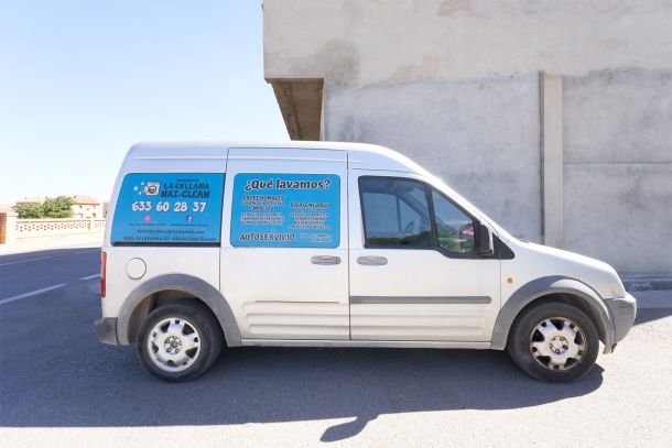 furgoneta para servicio a domicilio